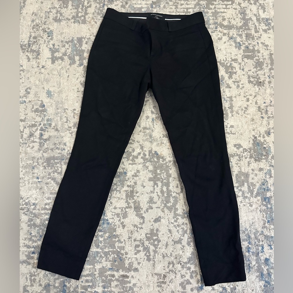 Banana Republic black Sloan fit pant.